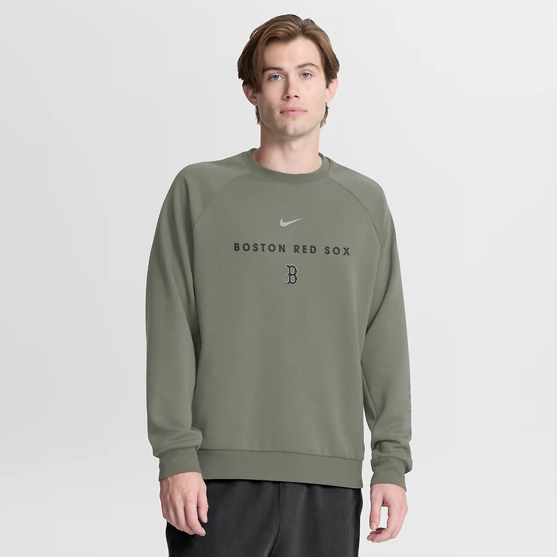 Sweat-shirt raglan Nike Dri-FIT pour homme, couleur olive, Boston Red Sox Statement Primary