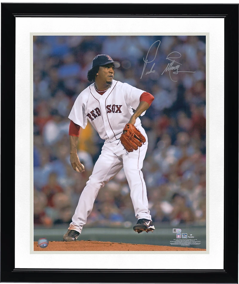Photo autographiée de Pedro Martinez, lanceur des Red Sox de Boston, en maillot blanc (16 x 20 pouces).