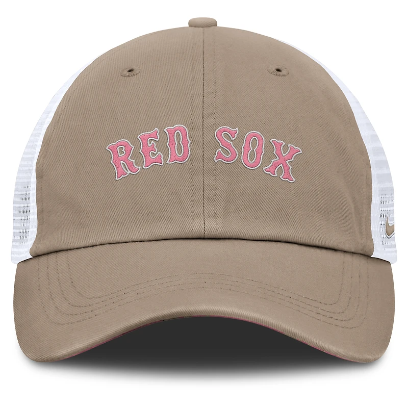 Casquette ajustable Nike unisexe kaki/blanc Boston Red Sox Mother's Day Club Trucker