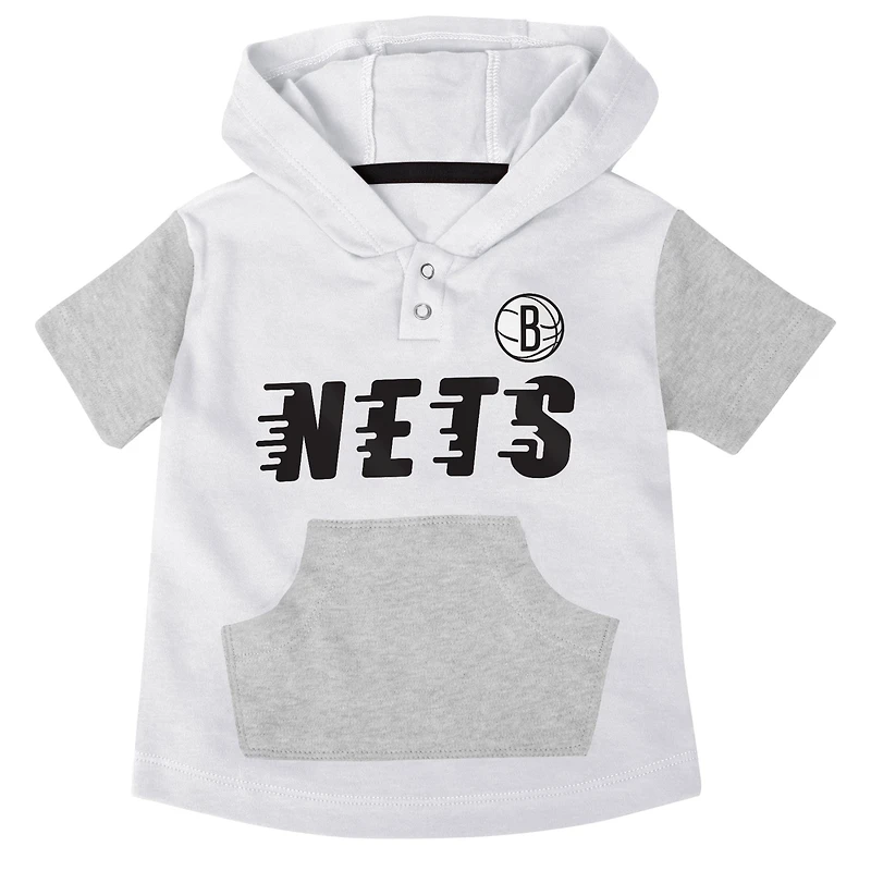 Ensemble body, t-shirt à capuche et short Brooklyn Nets Bank Shot pour bébé, noir/blanc/gris