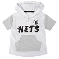 Ensemble body, t-shirt à capuche et short Brooklyn Nets Bank Shot pour bébé, noir/blanc/gris