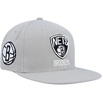 Casquette Snapback Brooklyn Nets Side Core 2.0 grise Mitchell & Ness pour hommes