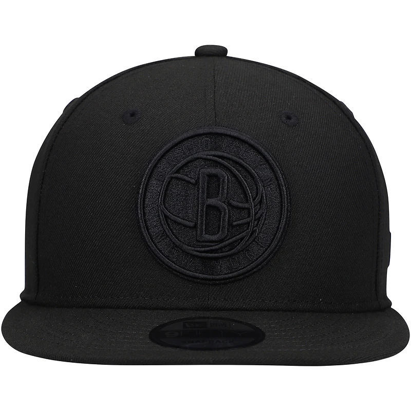 Men's New Era Brooklyn Nets Black On Black 9FIFTY Snapback Hat