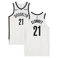 Maillot blanc Nike porté par Noah Clowney (Brooklyn Nets) lors du match n° 21 contre les Boston Celtics le 21 novembre 2025 - Taille 48+4