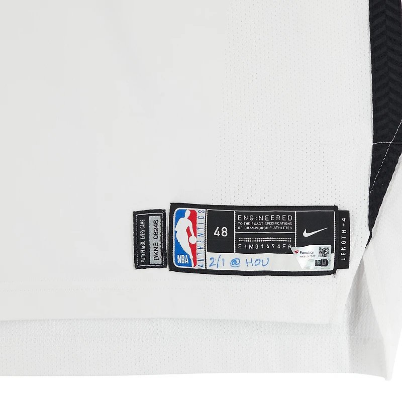 Maillot Nike blanc n° 12 des Brooklyn Nets de Tosan Evbuomwan, utilisé lors du match contre les Houston Rockets le 1er février 2025 - Taille 48+4