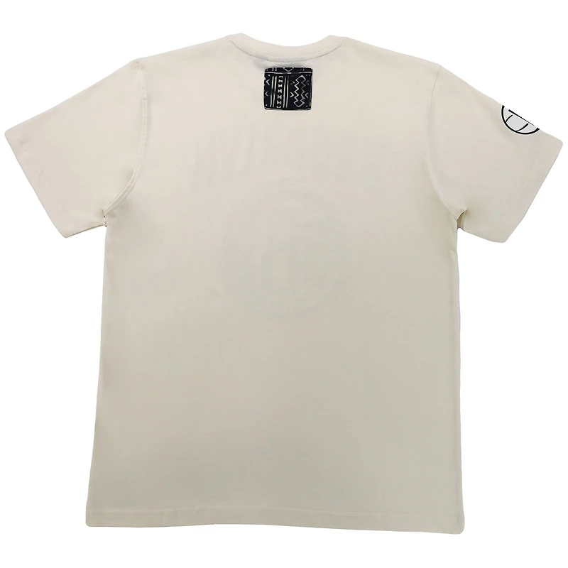 T-shirt unisexe NBA x Two Hype Crème Brooklyn Nets Culture & Hoops