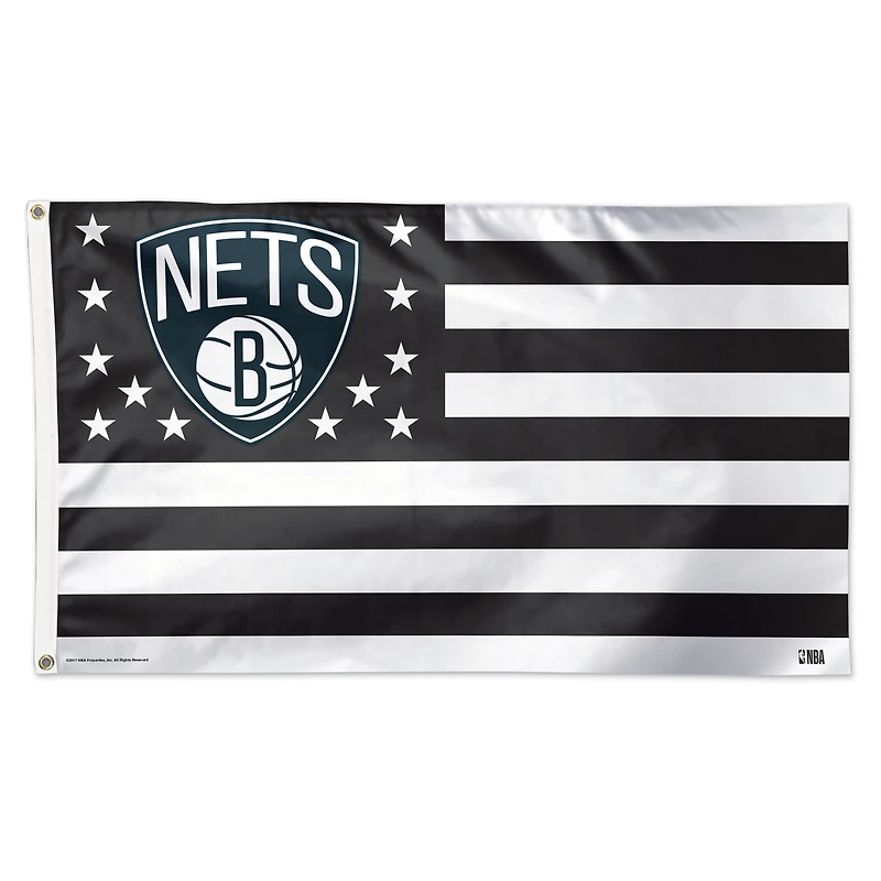 Drapeau de luxe WinCraft Brooklyn Nets 91 x 152 cm (3 pi x 5 pi) à une face, motif étoiles et rayures patriotiques