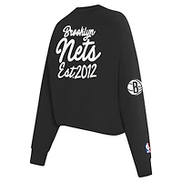 Sweat-shirt court Pro Standard pour femme, noir, Brooklyn Nets Paint The City
