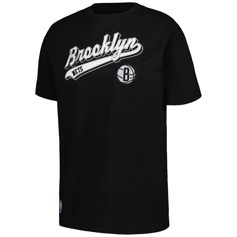 T-shirt noir Pro Standard Brooklyn Nets Script Boyfriend pour femmes