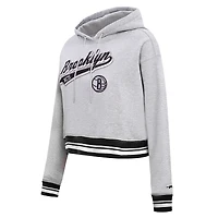 Sweat à capuche court Pro Standard pour femmes, gris chiné, Brooklyn Nets, Script Tail