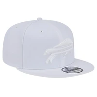 Casquette Snapback 9FIFTY New Era Buffalo Bills Main blanc sur blanc pour homme