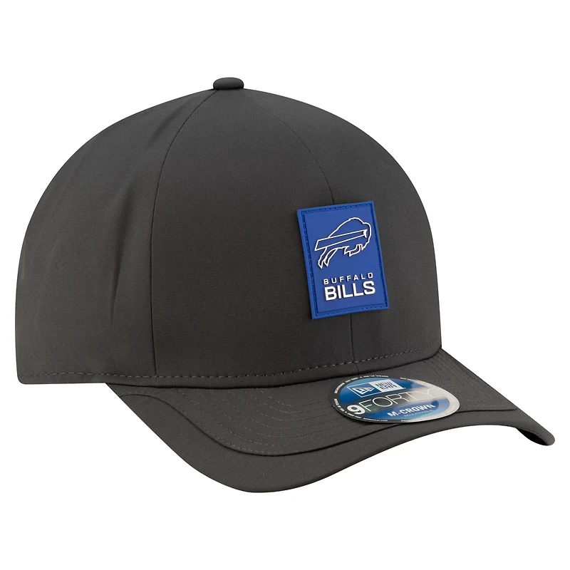 Casquette ajustable New Era Buffalo Bills 2025 Sideline pour homme, couleur anthracite, modèle 9FORTY M-Crown
