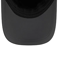 Casquette ajustable Buffalo Bills 2025 Sideline Runner pour homme New Era, couleur charbon, avec oreilles de chien