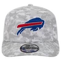 Casquette ajustable New Era grise Buffalo Bills 2025 Salute to Service pour homme (réf. 9SEVENTY)