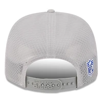 Casquette camionneur ajustable 9SEVENTY grise Buffalo Bills 2025 Sideline pour homme de New Era