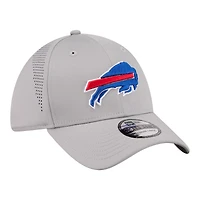 Men's New Era  Gray Buffalo Bills Perforated 39THIRTY Flex Hat