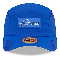 Casquette ajustable New Era Royal Buffalo Bills 2025 Sideline Runner pour homme