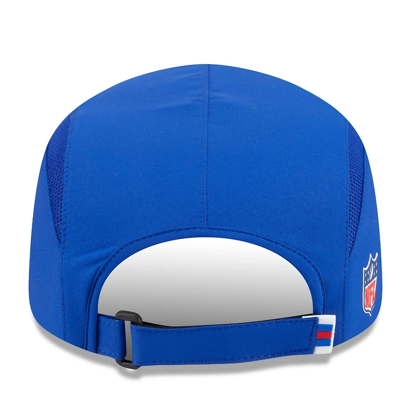 Casquette ajustable New Era Royal Buffalo Bills 2025 Sideline Runner pour homme