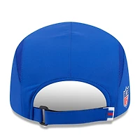 Casquette ajustable New Era Royal Buffalo Bills 2025 Sideline Runner pour homme