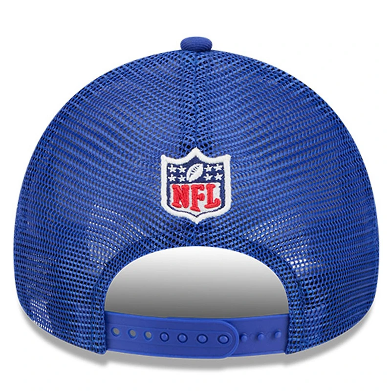 Casquette réglable de camionneur A-Frame New Era Stone/Royal Buffalo Bills 2024 NFL Sideline Historic 9FORTY pour hommes