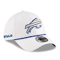 Casquette 39THIRTY Flex blanche New Era pour homme, collection Rivalries 2025 des Buffalo Bills