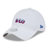 Casquette ajustable 9TWENTY pour femme New Era White Buffalo Bills 2025 Rivalries Collection Fan Pack Ponytail