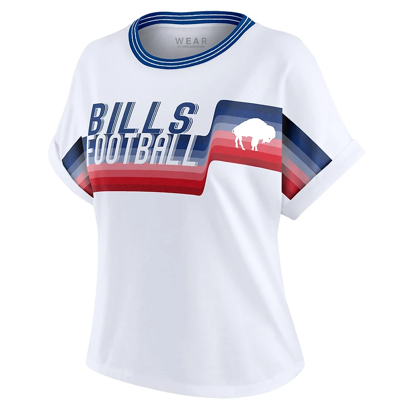 T-shirt court à rayures centrales et col dolman blanc Buffalo Bills pour femme par Erin Andrews