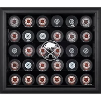 Vitrine à 30 rondelles Buffalo Sabres à cadre noir (2020-présent)