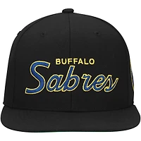 Casquette Snapback Core Team Script 2.0 noire des Sabres de Buffalo Mitchell & Ness pour hommes
