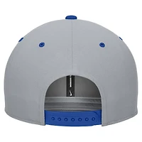 Casquette Nike Pro Performance Snapback pour homme BYU Cougars blanche/grise