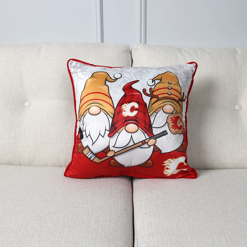 Coussin décoratif gnome des Flames de Calgary 18" x 18"