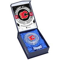 Rondelle de cristal des Flames de Calgary - Remplie de glace locale de la saison 2023-24