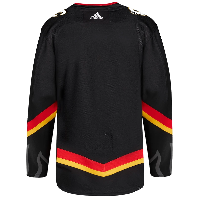 Adidas noir Calgary Flames Alternate pour hommes - Maillot authentique Primegreen