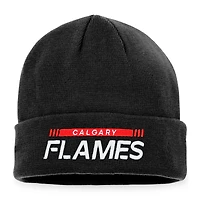 Fanatics pour hommes Noir/Flames de Calgary Repêchage 2022 de la LNH - Bonnet en tricot à revers authentique pour patinoire professionnelle
