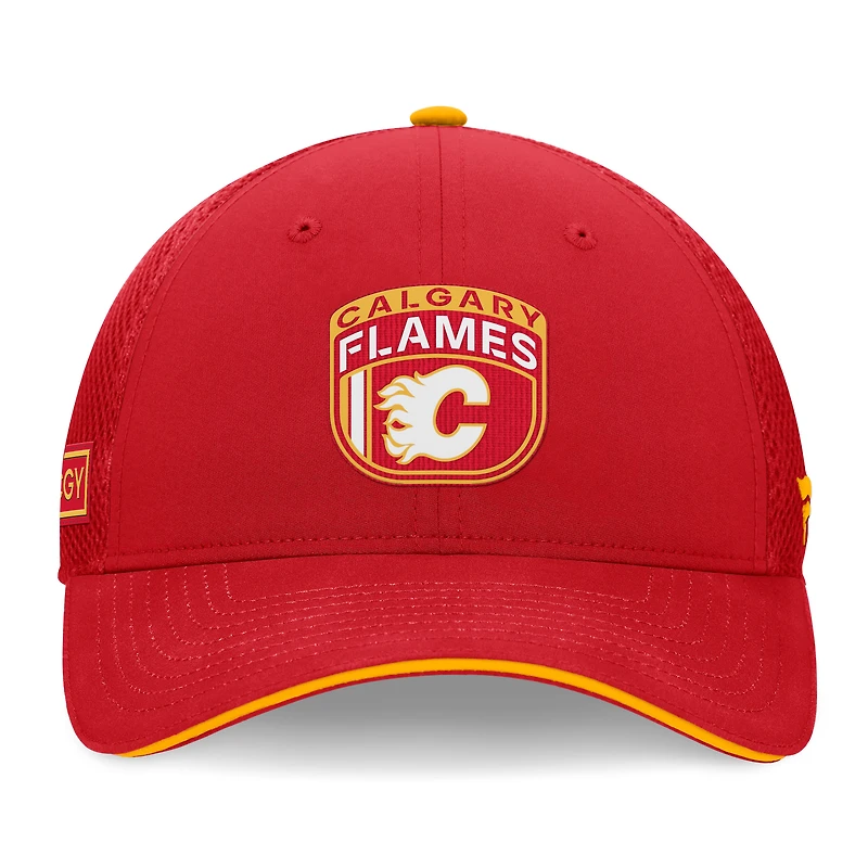 Casquette réglable de camionneur sur scène du repêchage de la LNH 2024 des Flames de Calgary fanatiques rouges pour hommes