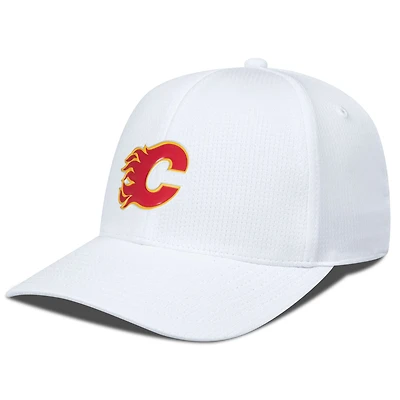 Casquette ajustable structurée Zephyr Insignia Core pour homme des Flames de Calgary de Levelwear, blanche