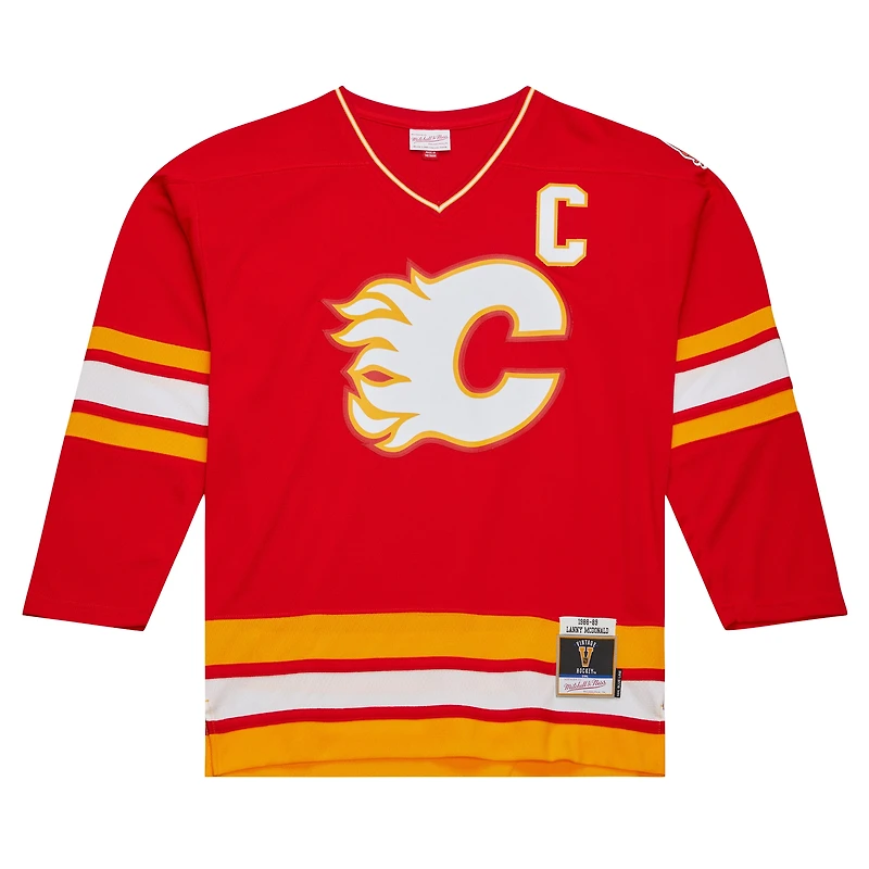 Maillot de joueur la ligne bleue 1988/89 Mitchell & Ness Lanny McDonald des Flames Calgary, rouge, pour hommes