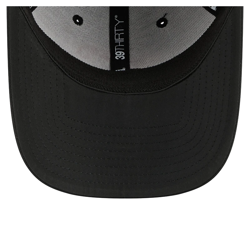 Men's New Era Black Calgary Flames Logo 39THIRTY Flex Hat