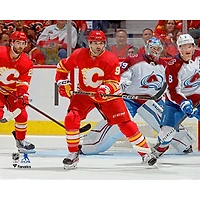 Nazem Kadri, joueur non signé des Flames de Calgary dans la zone offensive