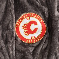 Robe en peluche rouge des Flames de Calgary