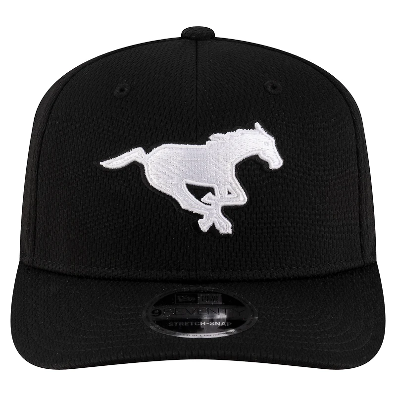 Casquette extensible noire à boutons-pression New Era pour homme, modèle Sideline Alternate 9SEVENTY des Stampeders de Calgary