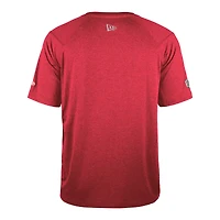 T-shirt de performance universitaire 5th & Ocean by New Era des Stampeders Calgary rouge pour homme