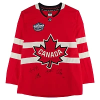 Maillot rouge premium autographié par Nathan MacKinnon, Cale Makar, Sam Reinhart et Jordan Binnington Canada pour le tournoi des 4 Nations - Édition limitée à 10 exemplaires