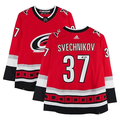 Maillot adidas rouge autographié par Andrei Svechnikov pour le 25e anniversaire des Hurricanes de la Caroline
