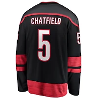 Fanatics pour hommes Jalen Chatfield noir Carolina Hurricanes Home Premier Breakaway Player Maillot
