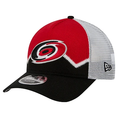 Casquette de camionneur ajustable 9FORTY A-Frame M-Crown pour homme, motif chaussettes de hockey noir/rouge des Hurricanes de la Caroline de New Era