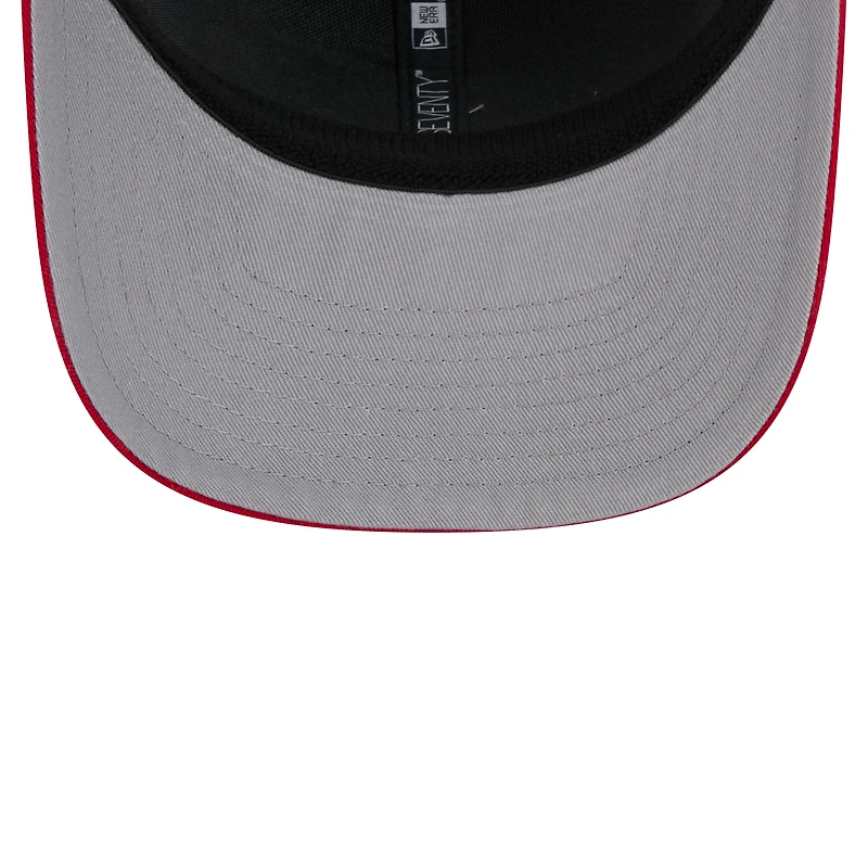 Casquette camionneur extensible 9SEVENTY rouge Carolina Hurricanes de New Era pour homme