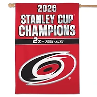 Bannière verticale double face WinCraft Hurricanes de la Caroline, champions de la Coupe Stanley 2026, 28 po x 40 po
