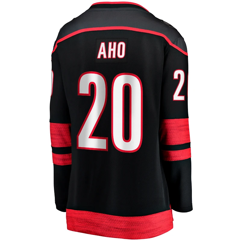 Maillot de joueur échappé à domicile des Hurricanes la Caroline Fanatics Sebastian Aho pour femmes, noir