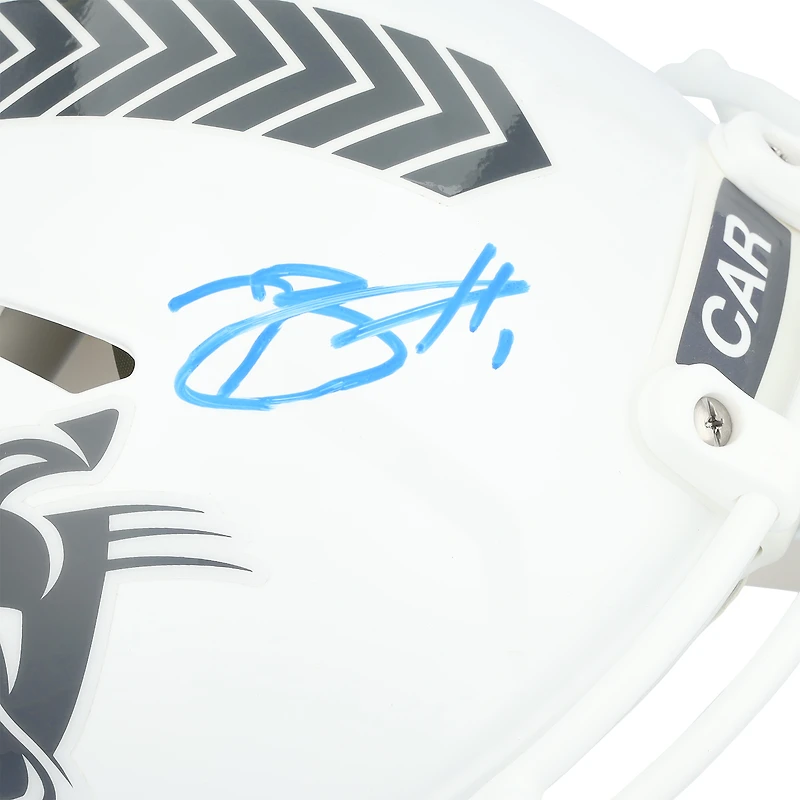 Casque Riddell authentique autographié par Bryce Young des Carolina Panthers, Salute To Service Speed ​​2024
